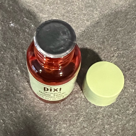 Pixi Skintreats Glow Tonic Exfoliating Toner - Picture 2 of 4